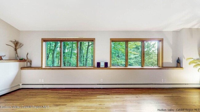 Building Photo - 376 Abbey Rd