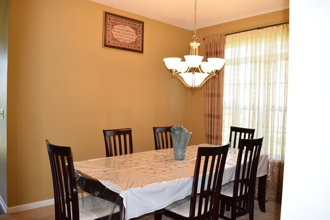 Building Photo - 2146 Cabrillo Ln