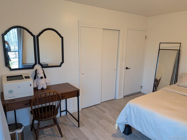 Building Photo - 37 Hill Rd