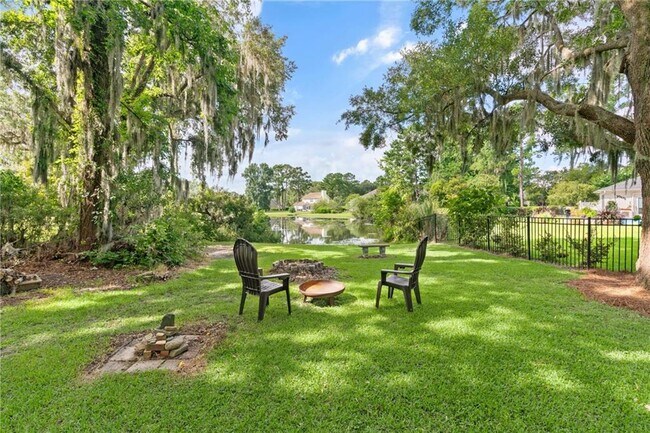 Building Photo - 111 Chinquapin Dr
