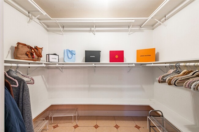 Building Photo - 2417 Gerol Dr