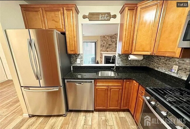 Building Photo - 2313 Bayhead Dr