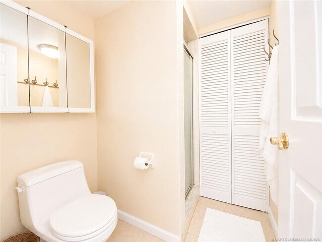 Building Photo - 7380 S Ocean Dr