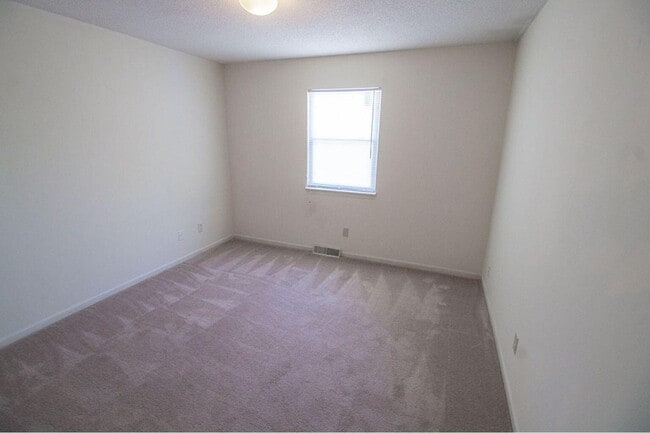 Building Photo - 3600 Hermitage Rd