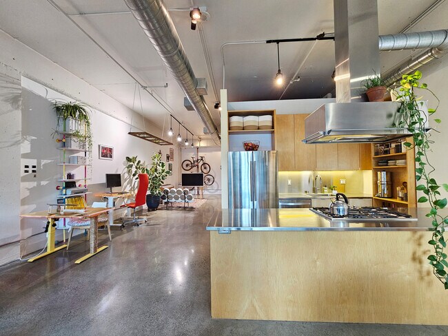 Building Photo - 80 Vine St