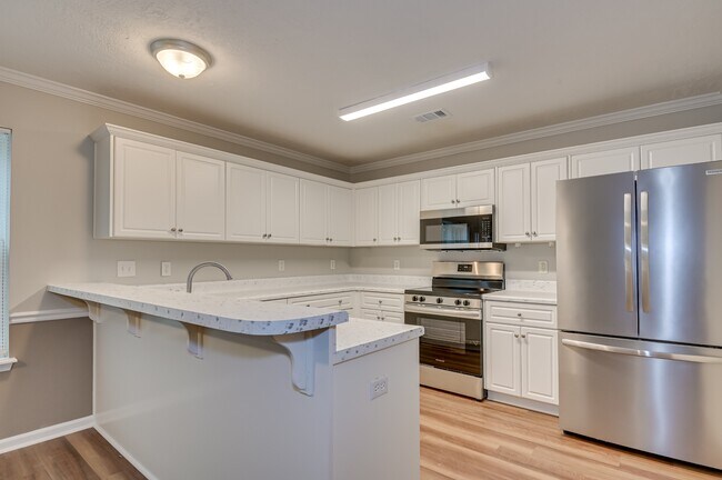 Building Photo - 7640 Pleasantville Way