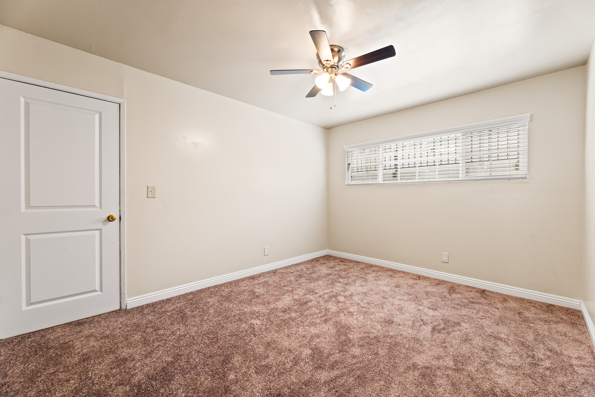 BEDROOM DIFFERENT VIEW - 9226 Palm St