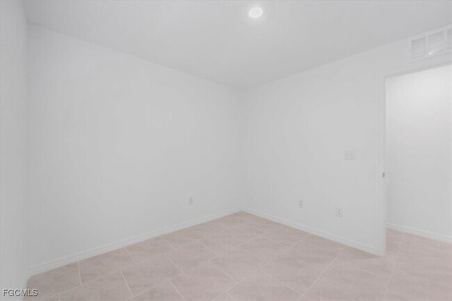 Building Photo - 4138 E Gator Cir