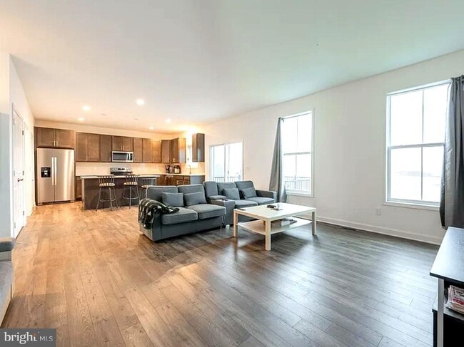 Building Photo - 5019 Forsythia Pl