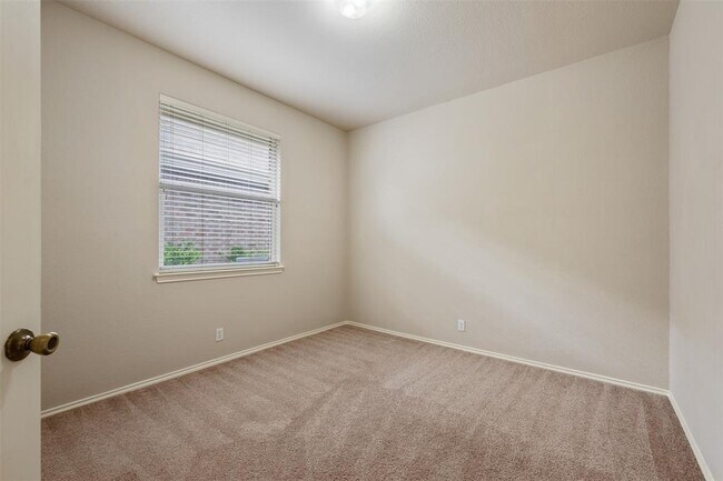 Building Photo - 11619 Sonoma Dr