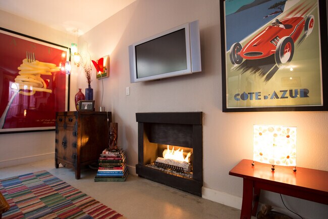 Building Photo - 2508 Arizona Ave