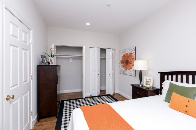 Building Photo - 1417 Chapin St NW