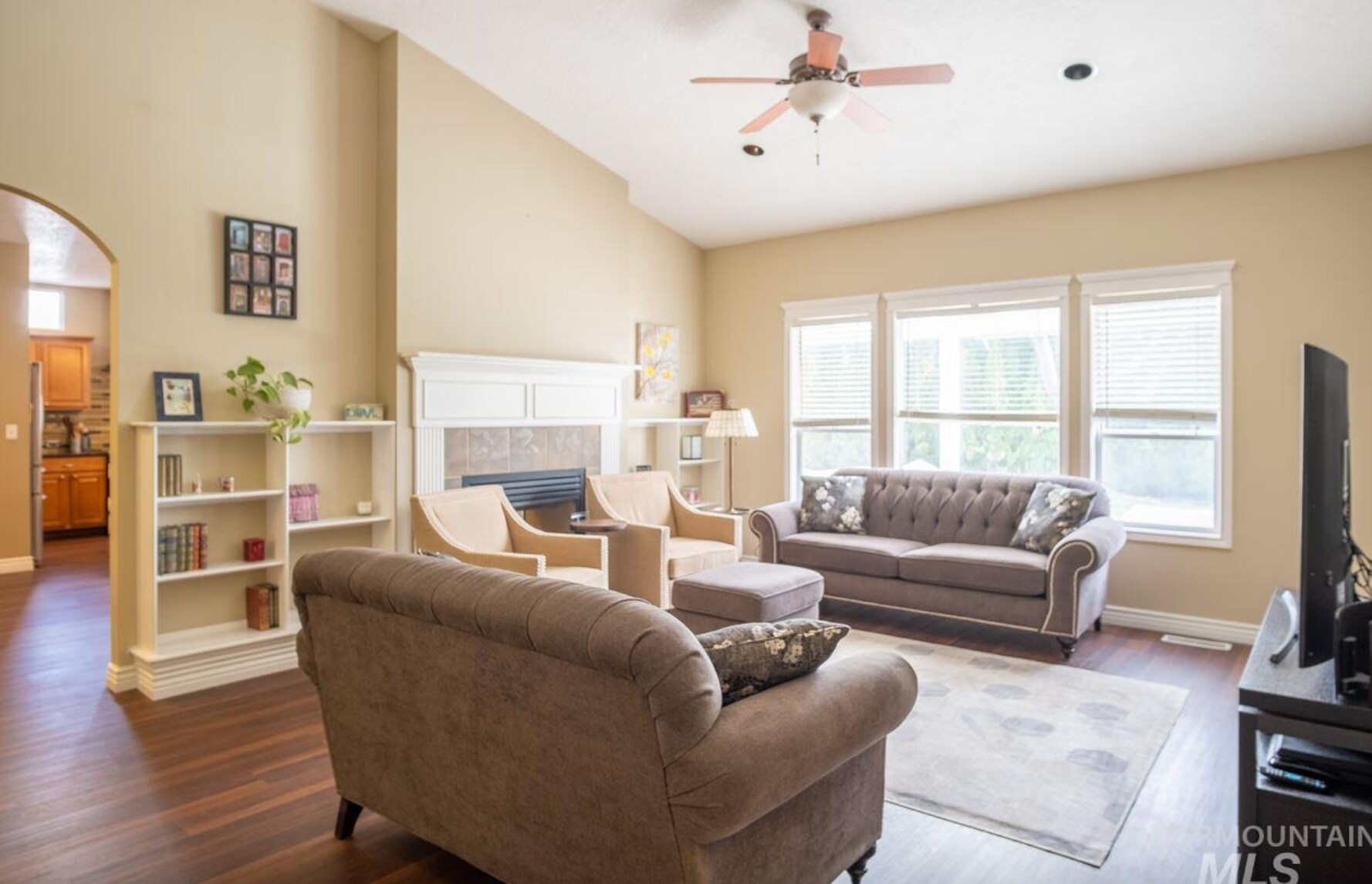 Building Photo - 218 S Parkinson Pl