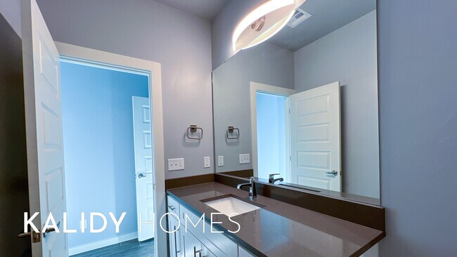 Building Photo - 218 Olde Ml Ct