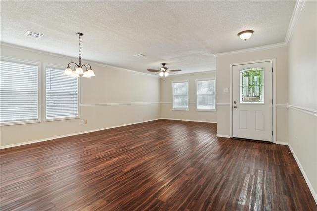 Building Photo - 2309 Maple Dr