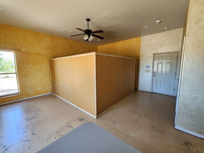 Building Photo - large home in douglas with guest house 1050 Rochine Rd