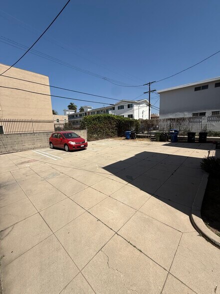 Building Photo - 2687 Orchard Ave