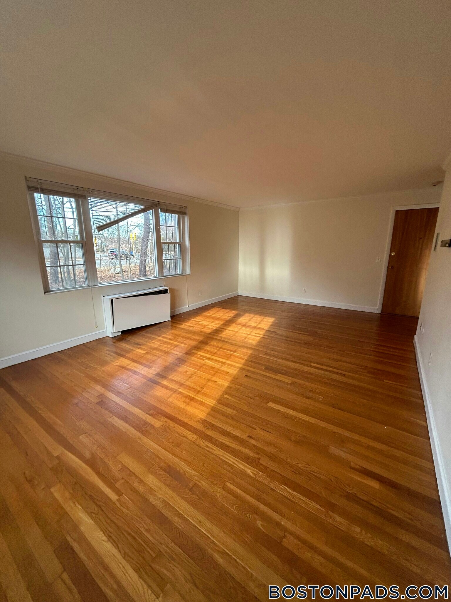 Building Photo - 7 Captain Parker Arms