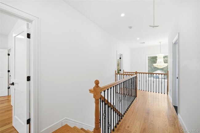 Building Photo - 67 Paulding Ln