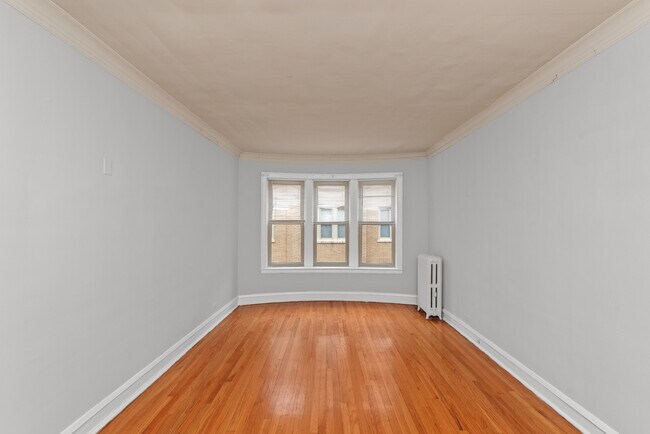 Building Photo - 4225 N Paulina St