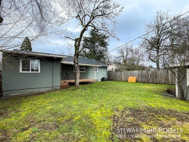 Building Photo - 2960 Alder St