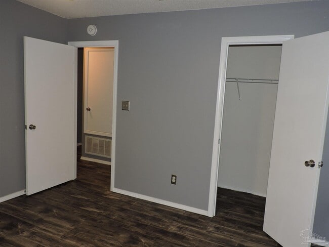 Building Photo - 4732 Northpointe Ct