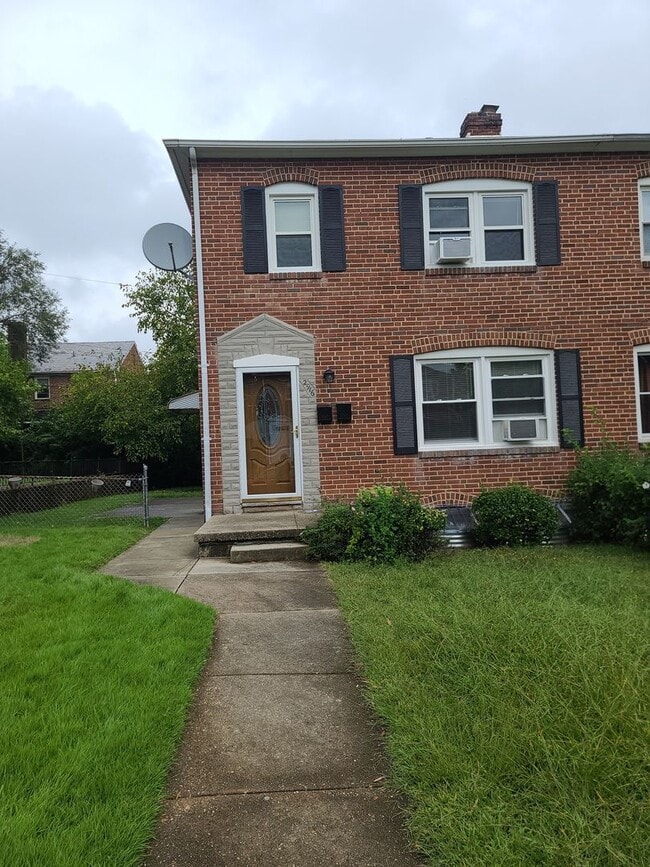 Building Photo - 2916 Clearview Ave