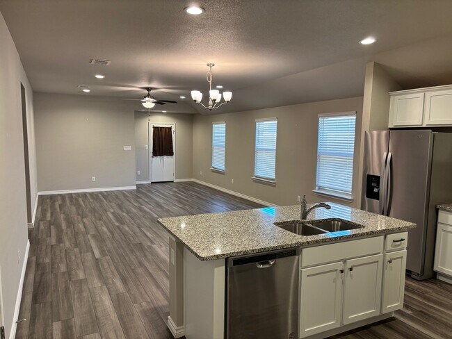 Building Photo - 7326 Tristan Dr