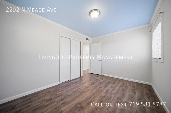 Building Photo - 2202 N Meade Ave