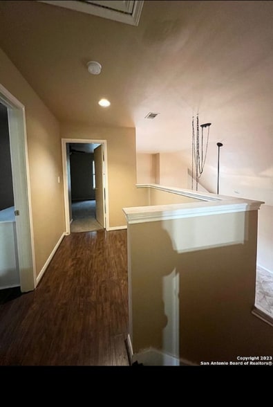 Building Photo - 10326 Rainbow Creek