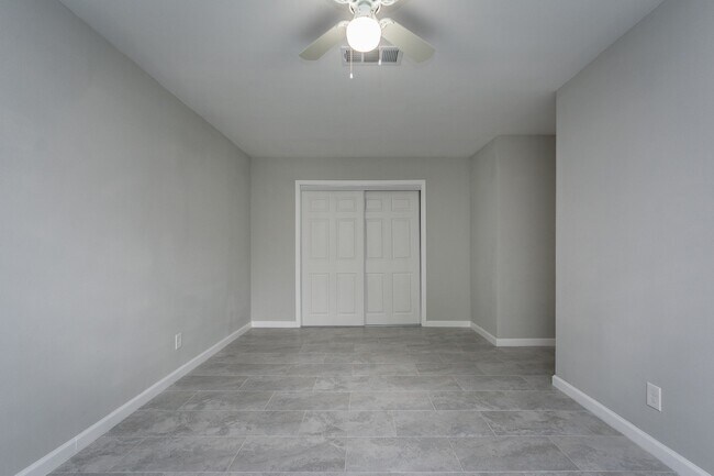 Building Photo - 4411 Knotty Oaks Trail