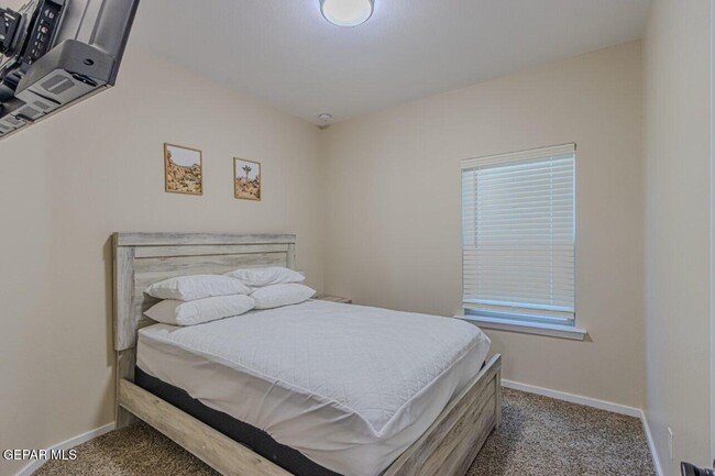 Building Photo - 360 Hector Porras Dr