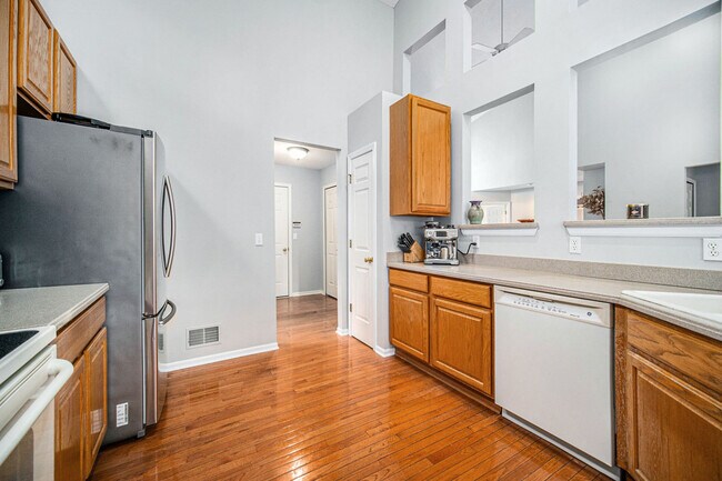 Building Photo - 150 Burwyck Park Dr