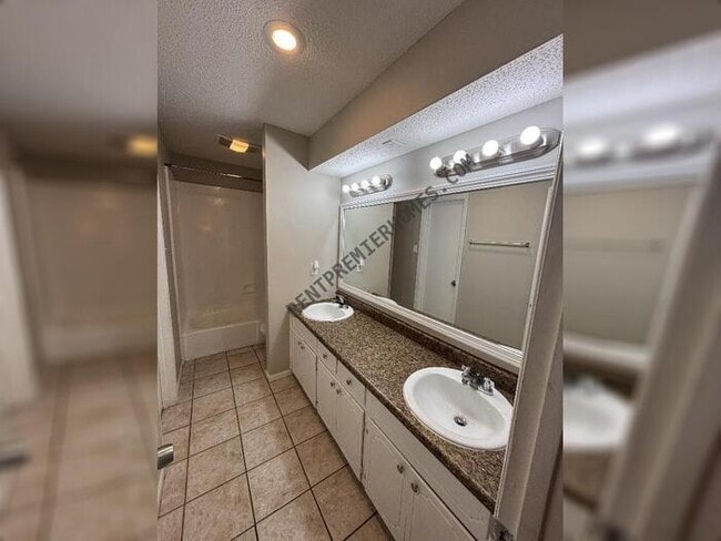 Building Photo - 4509 Valley Brook Dr