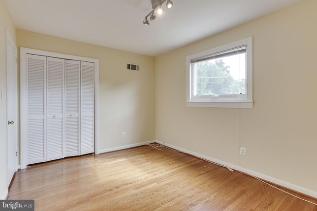 Building Photo - 6500 Wilson Ln