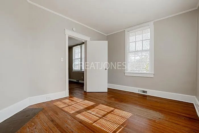 Building Photo - 250 Columbia Rd