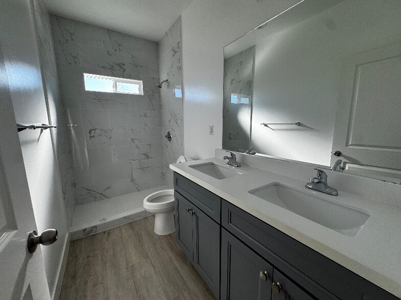 Building Photo - 24953 Union St