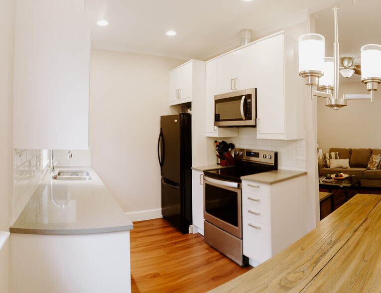Kitchen - 4757 36th Ave S