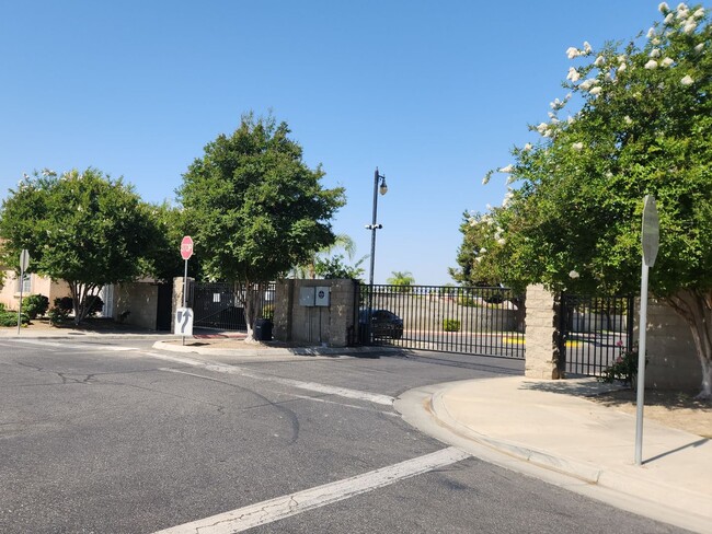 Building Photo - Tyner Ranch Ready to Move In