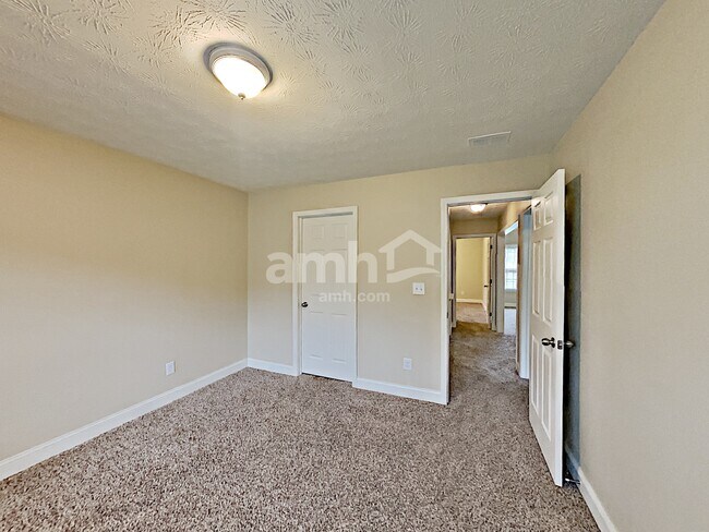 Building Photo - 141 Bridgemill Dr
