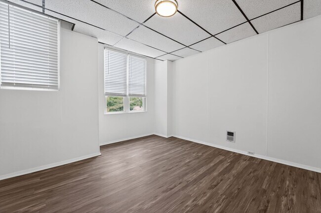 Building Photo - 2 bedroom 1.5 bath rowhome for rent in Baltimore