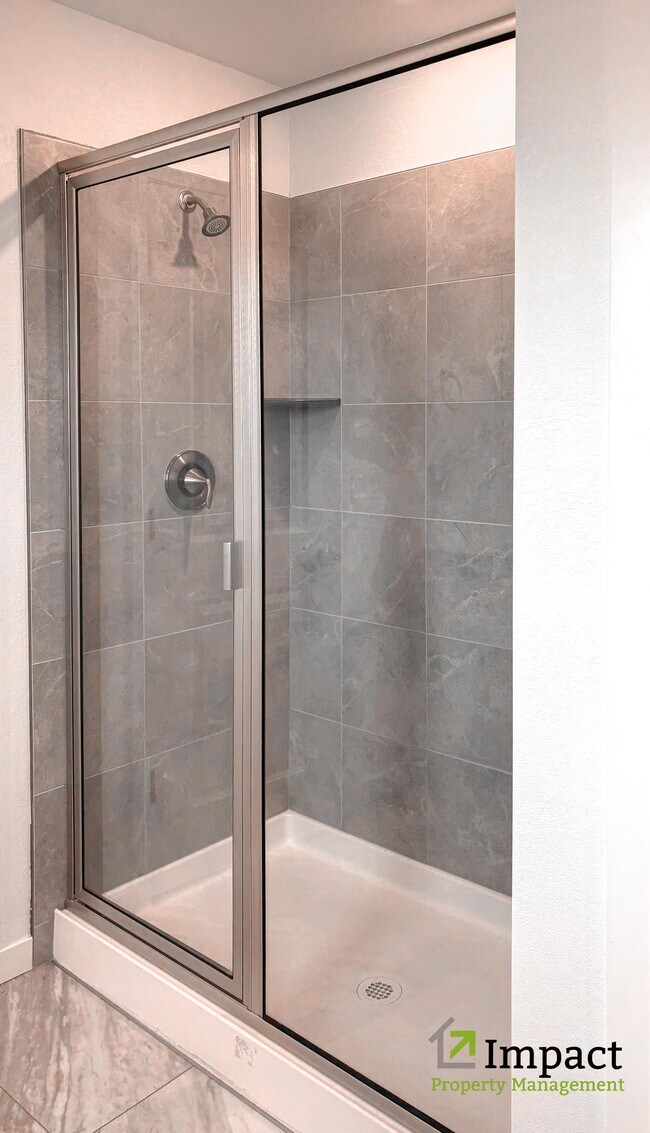 Building Photo - 10228 Vaughn St