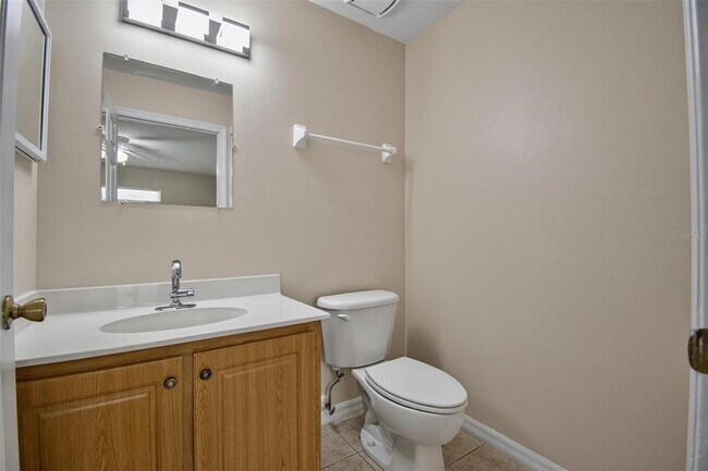 Building Photo - 83 Lynbrook Dr