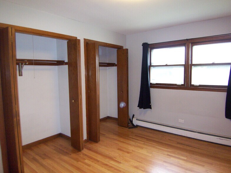 Building Photo - 4128 W Byron St