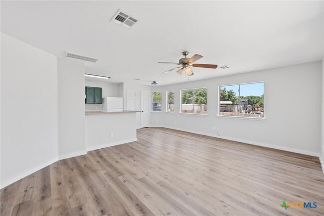 Building Photo - 107 Cedargrove