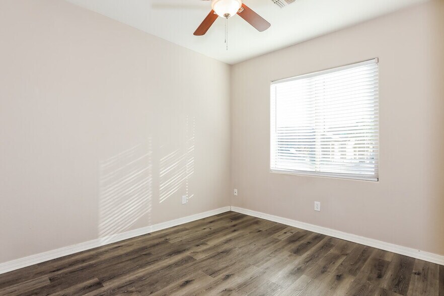 Building Photo - 33022 N Falcon Trail