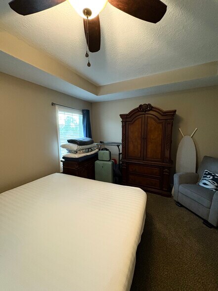 Building Photo - 3957 High Chaparral Dr