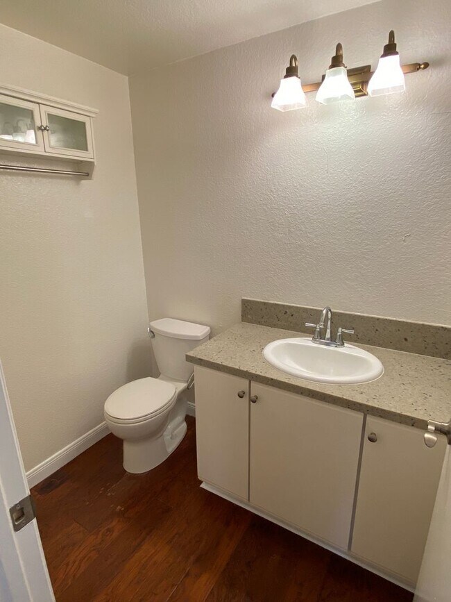 Building Photo - Rancho Villas 2 Bedroom 2.5 Bath