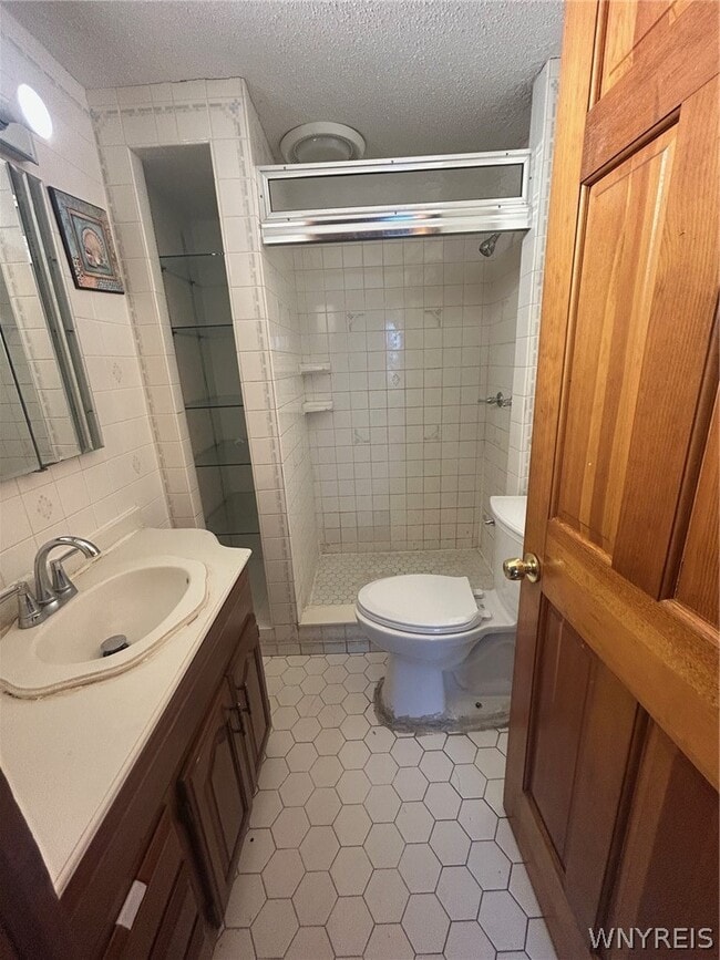 Building Photo - 34 Sandrock Rd