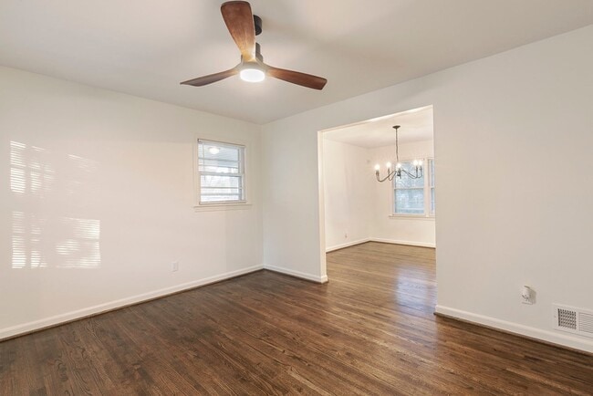 Building Photo - 3 bedroom home in Conley!